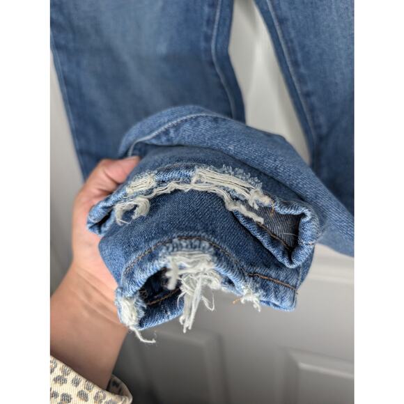 Madewell The Mom Jean in Downey Wash - Picture 10 of 10
